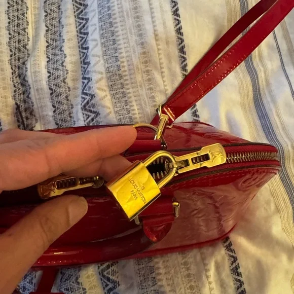 LV Monogram Vernis Alma PM excellent like new condition. - Picture 13 of 16